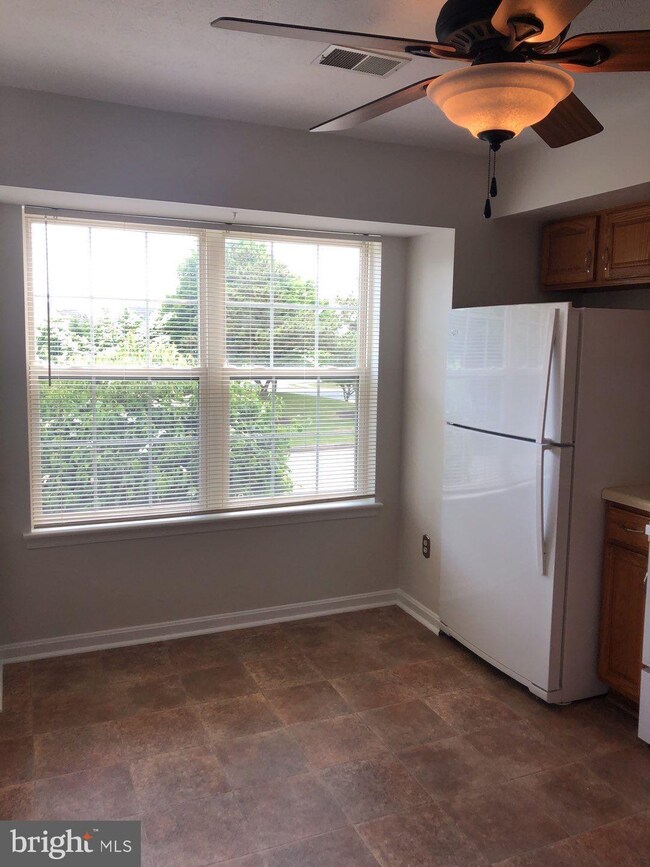 1204 Heathfield Rd, Sykesville, MD 21784 - photo 4