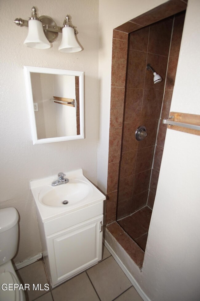 4014 Lincoln Ave unit 3, El Paso, TX 79930 - photo 6