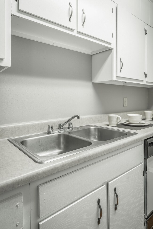 900 Mountain Creek Rd. Unit A15 HD-9