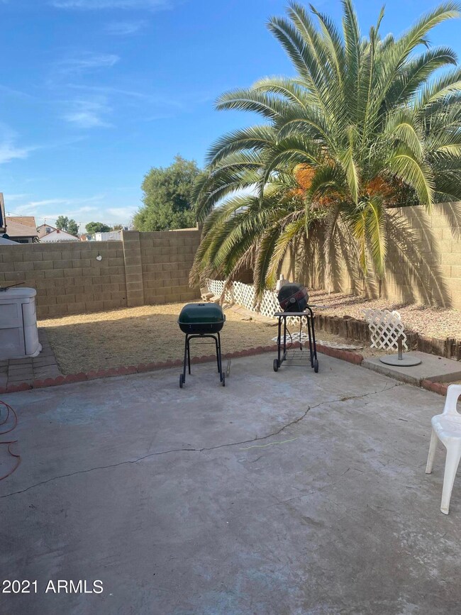 8812 W Amelia Ave, Phoenix, AZ 85037 - photo 6