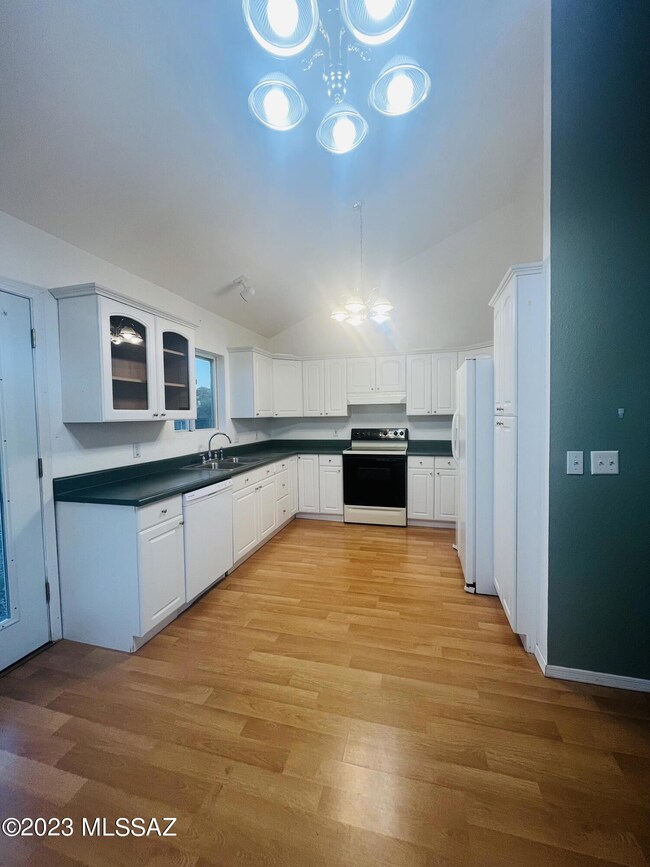Entry to Kitchen