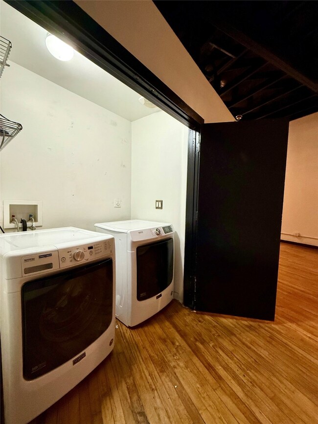 2007 S Ervay St unit 2005-103, Dallas, TX 75215 - photo 3