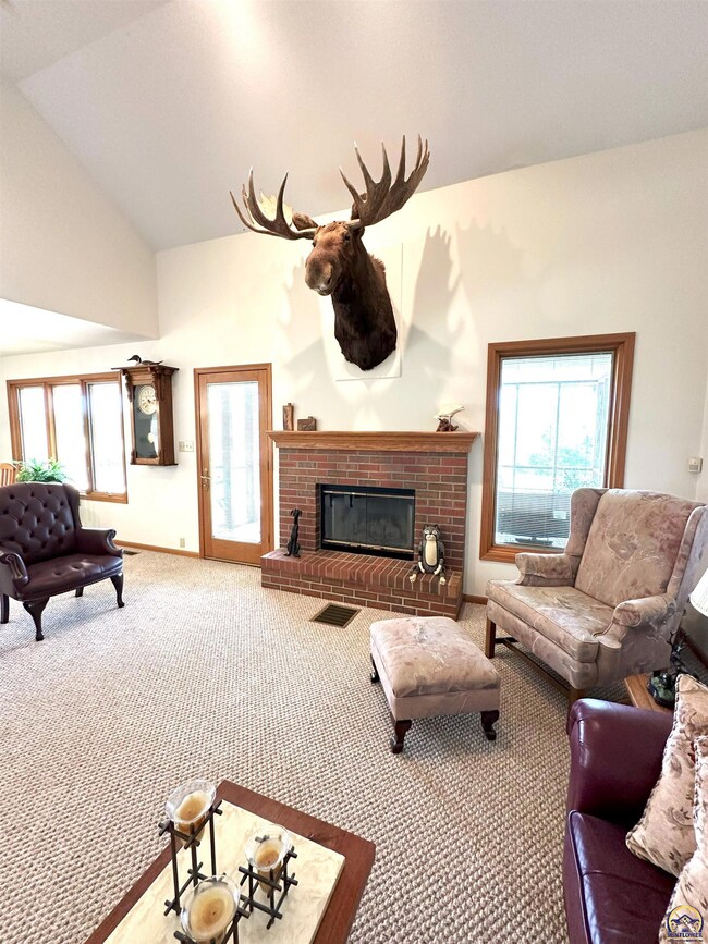 10623 SW Auburn Rd, Wakarusa, KS 66546 - photo 7