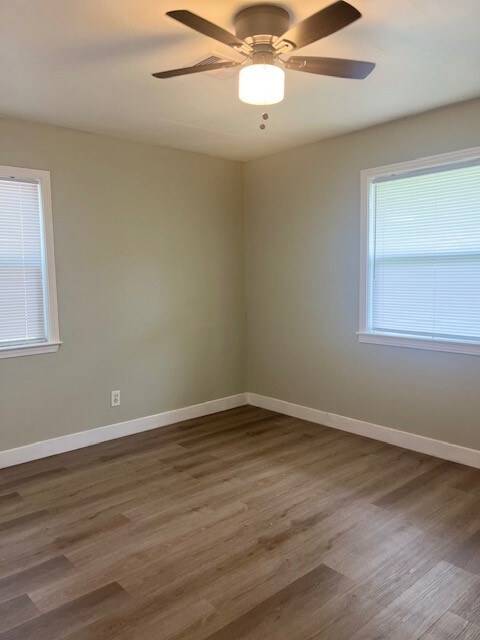 2726 Stallings Dr, Houston, TX 77088 - photo 2