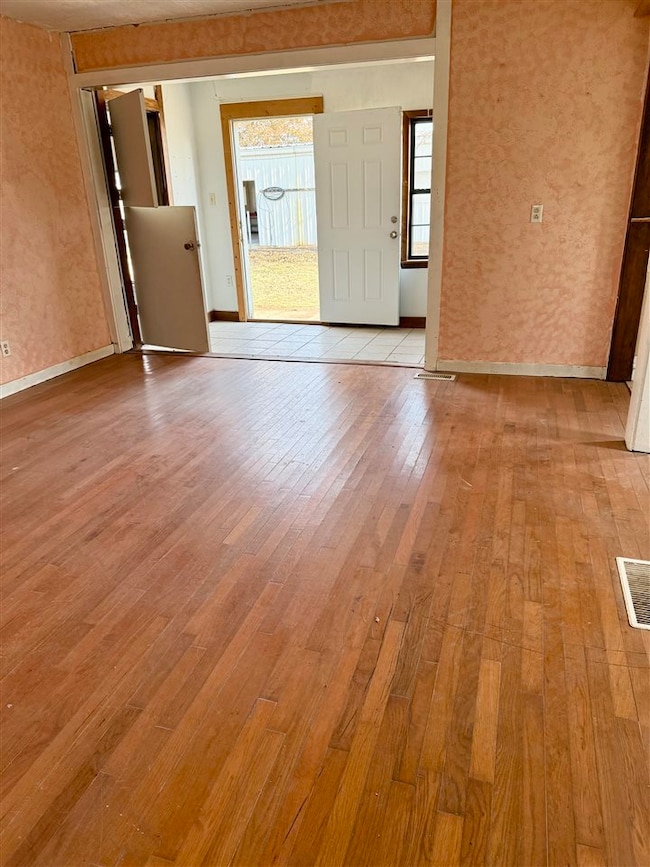 1002 S 9th St, Blackwell, OK 74631 - photo 4