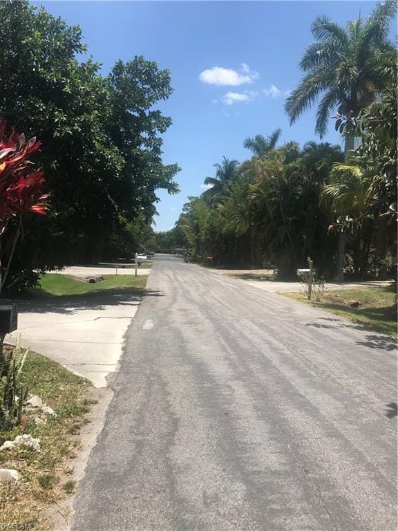 1025 Sperling Ave, Naples, FL 34103 - photo 7