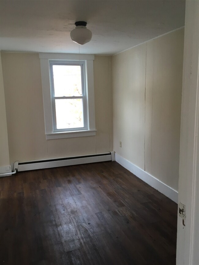 16 Riverside Dr unit 2, Ashland, NH 03217 - photo 6