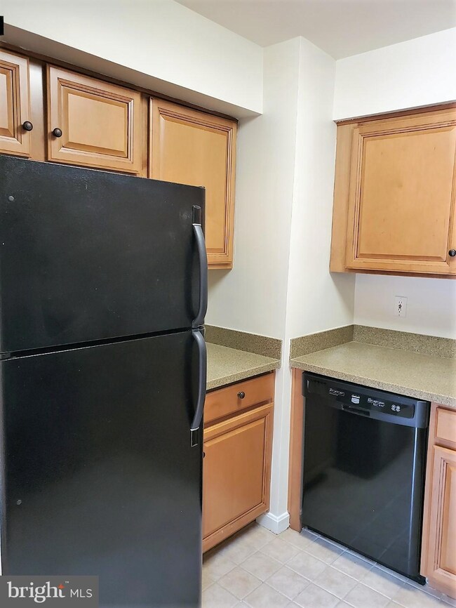 4220 Jonathan Ct, Dumfries, VA 22025 - photo 7