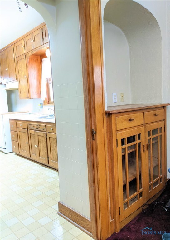 402 West St, Archbold, OH 43502 - photo 6