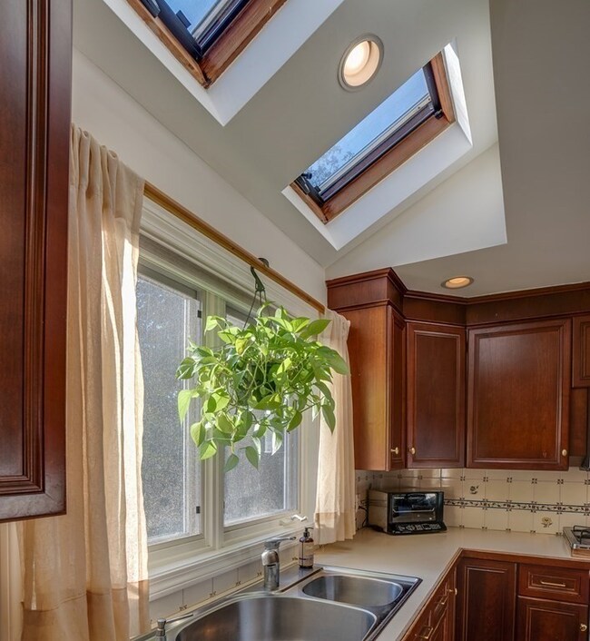 135 Hillside Ave, Concord, MA 01742 - photo 5