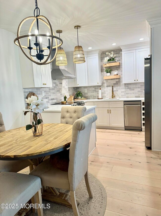 Yacht Harbor unit B18, Sea Bright, NJ 07760 - photo 2