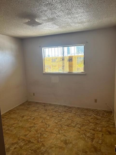 205 Bernadine Ave, El Paso, TX 79915 - photo 6