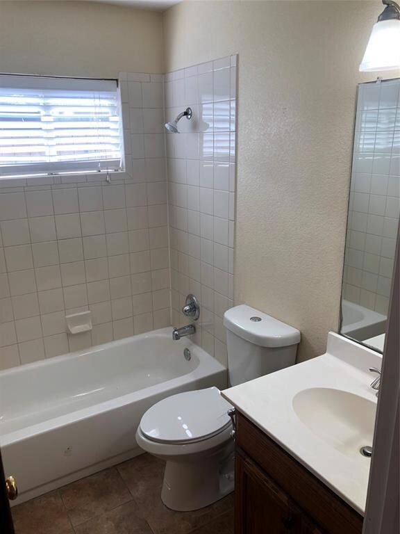 732 Hallvale Dr, Fort Worth, TX 76108 - photo 3