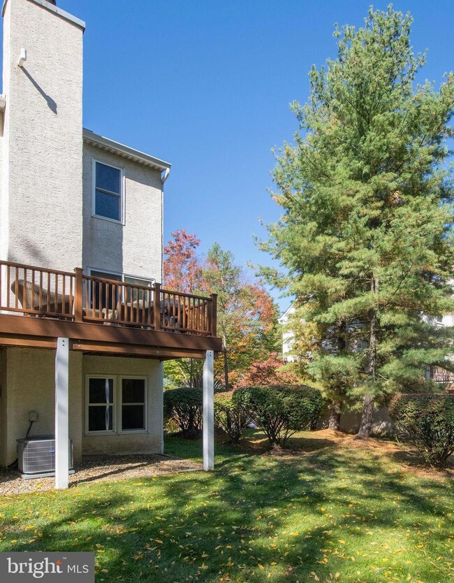 3054 Mitchell Ct, Lafayette Hill, PA 19444 - photo 4