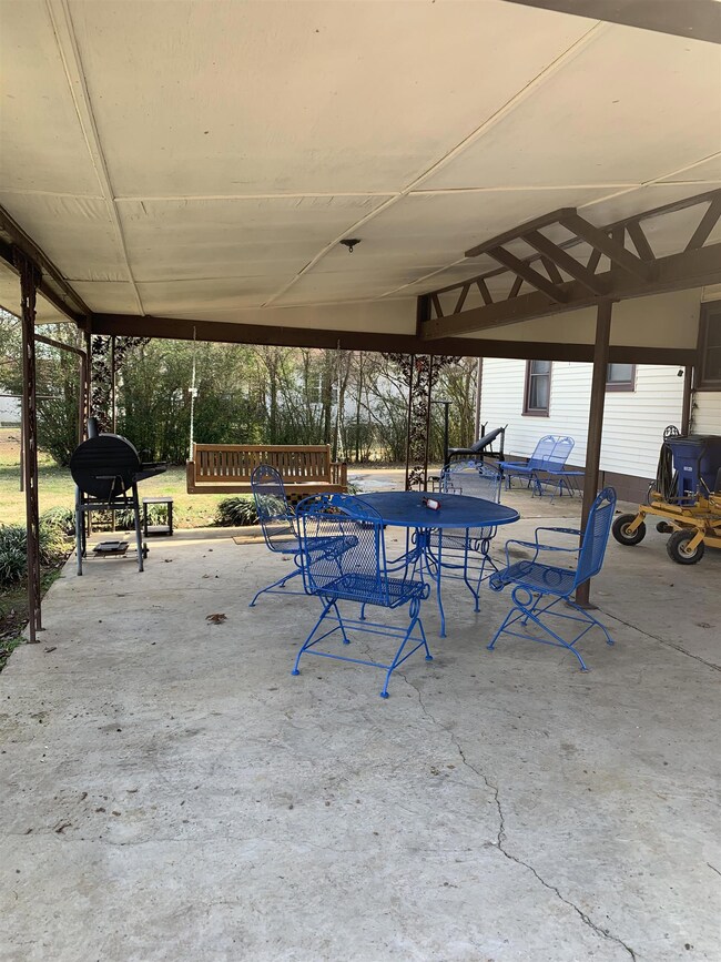 1411 Cypress St, Shelbyville, TN 37160 - photo 6