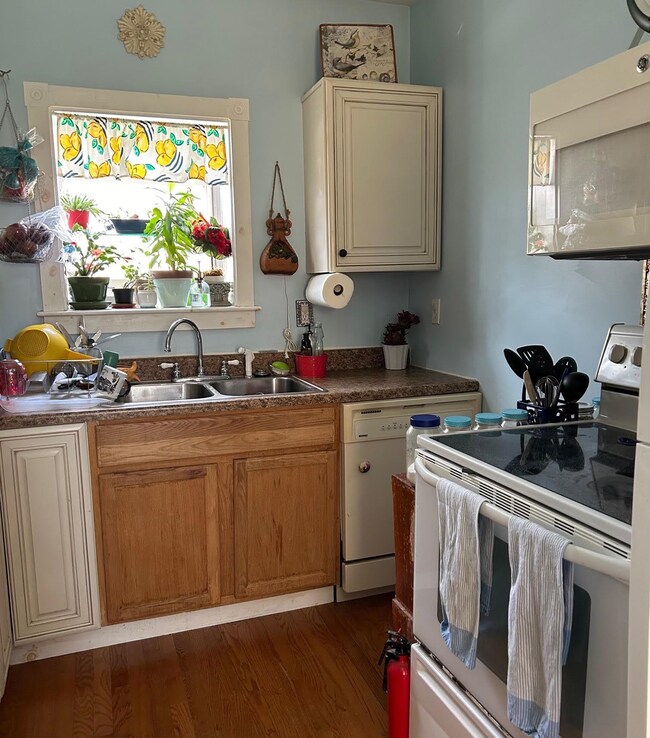 29 Grove St, Rochester, NH 03868 - photo 4