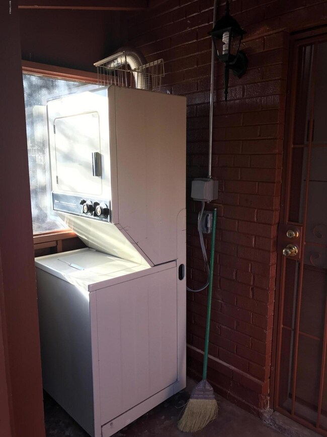 1408 E Spring St, Tucson, AZ 85719 - photo 7