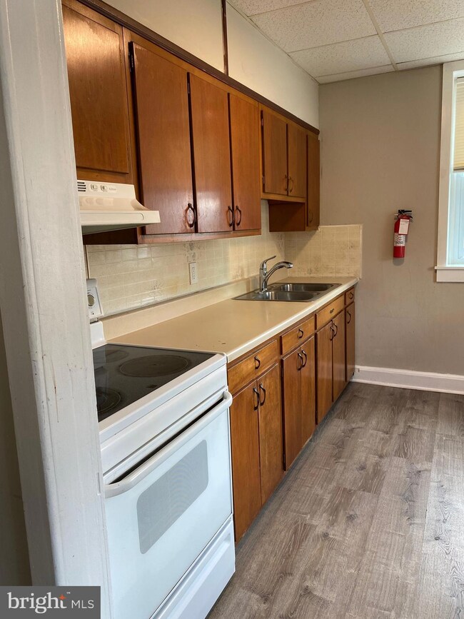 327 S Church St unit 2, Spring City, PA 19475 - photo 7