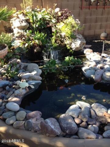 662 N Maple Cir Waterfall Photo