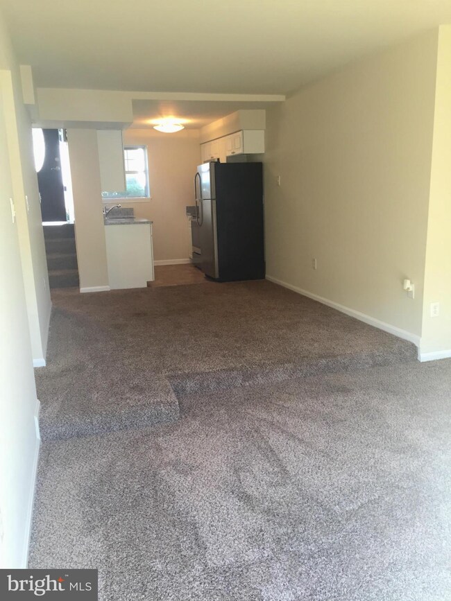 7945 Hugh Mullen Dr unit 71, Manassas, VA 20109 - photo 5