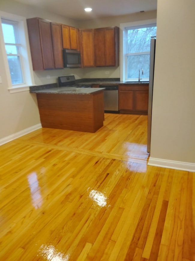 unlisted-address, Chicago, IL 60645 - photo 3