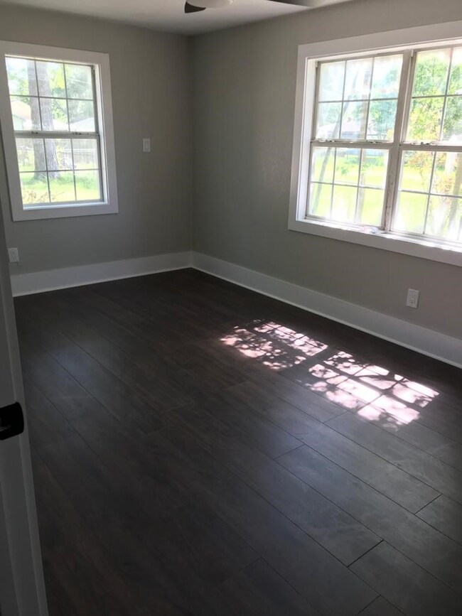 607 Malone St, Tomball, TX 77375 - photo 6