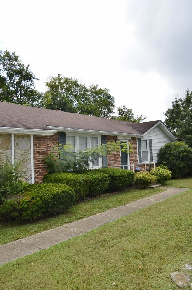 2914 Brookside Dr, Columbia, TN 38401 - photo 4