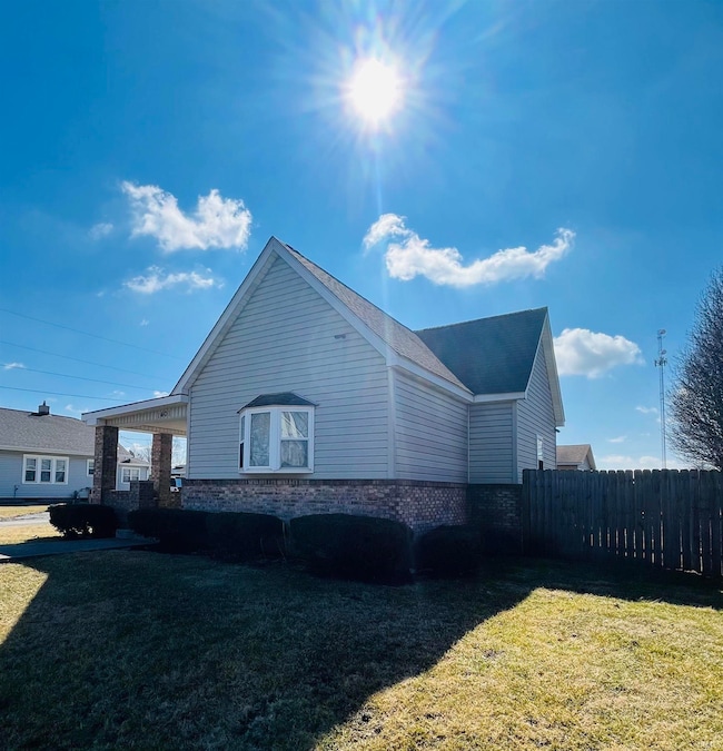 1401 W Morrison St, Frankfort, IN 46041 - photo 2