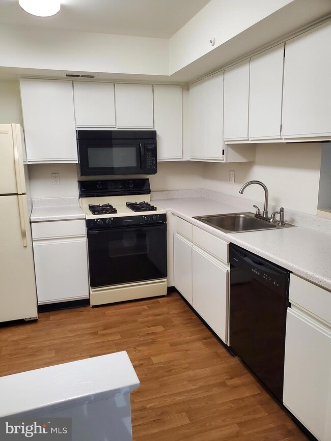 54 Belmont Station unit G54, Southampton, PA 18966 - photo 2