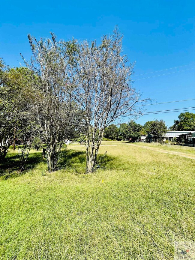 8612 W New Boston Rd, Texarkana, TX 75503 - photo 2