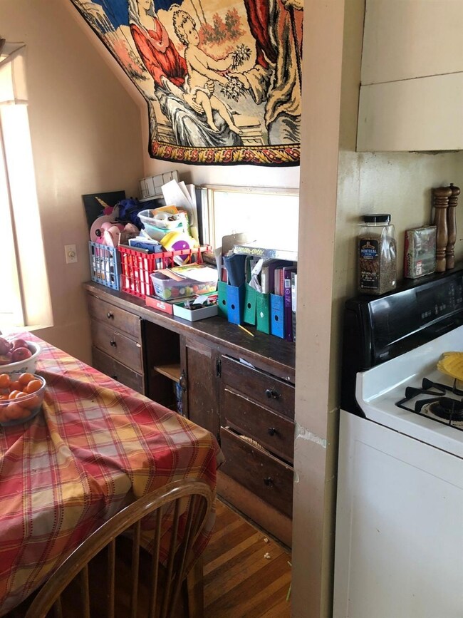 715 Roseway Dr, Klamath Falls, OR 97601 - photo 7