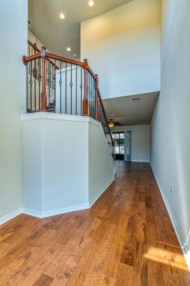 Foyer-Staircase