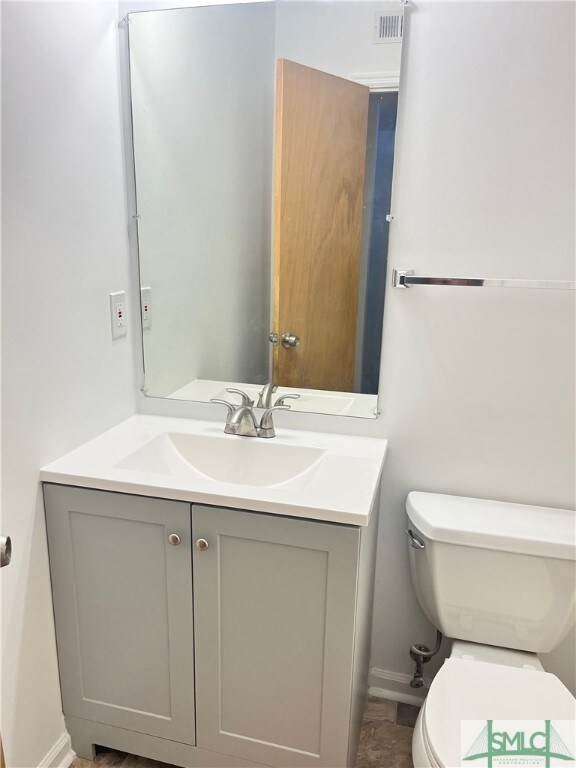 Full bath on 1st floor