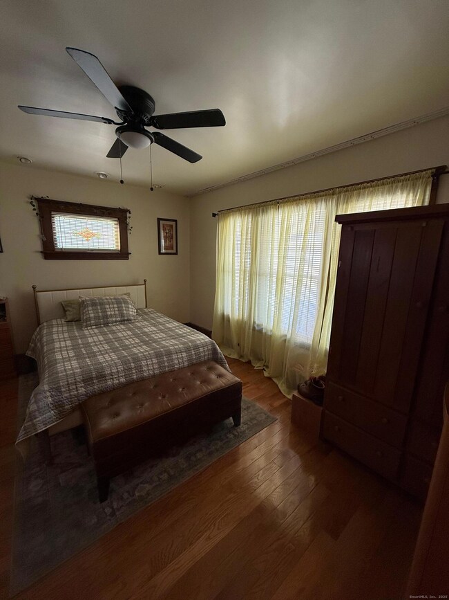 153 Overland Ave unit 155, Bridgeport, CT 06606 - photo 6