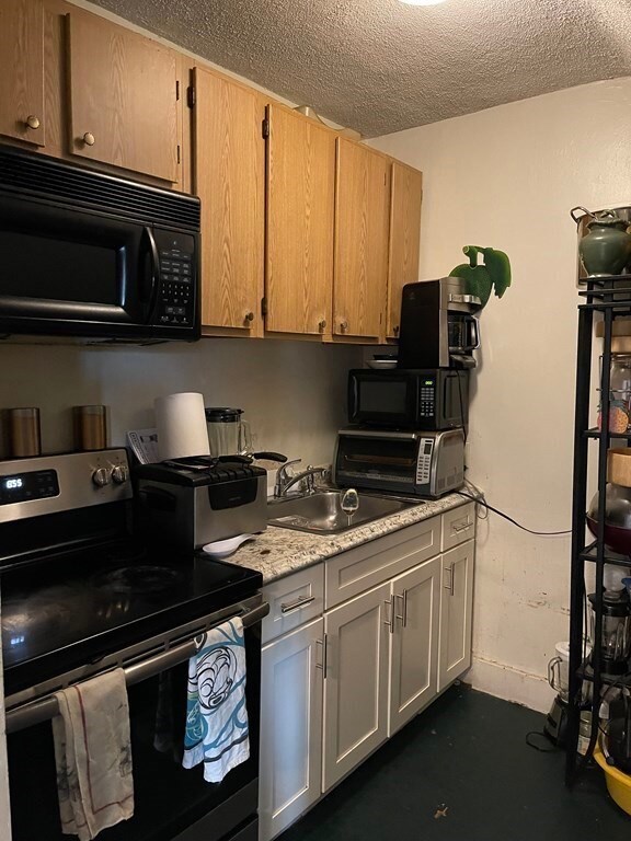 31 John St unit 3rd, Attleboro, MA 02703 - photo 7