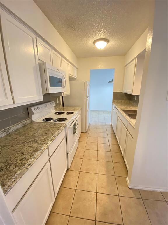 2713 Meadow Park Dr unit A, Bedford, TX 76021 - photo 4