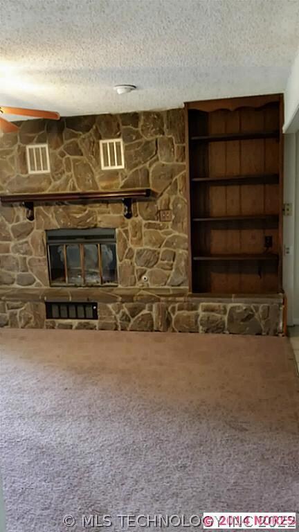 Living fireplace