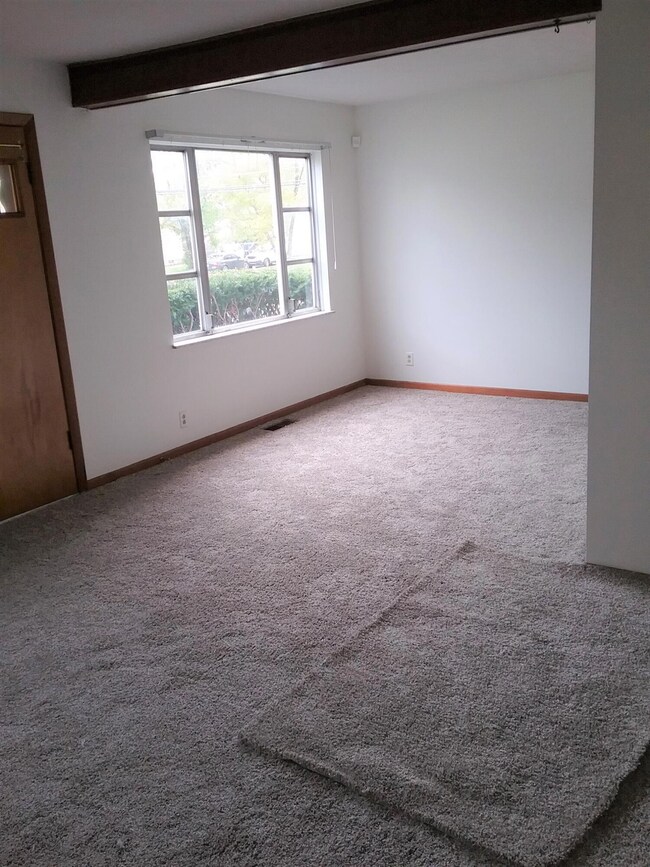 3338 Petzinger Living Room 10-31-21