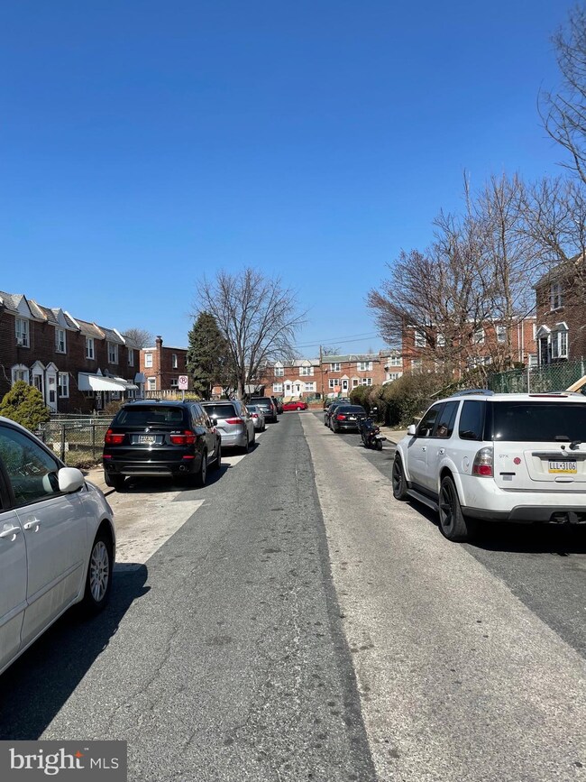 1360 Edgehill Rd, Darby, PA 19023 - photo 2