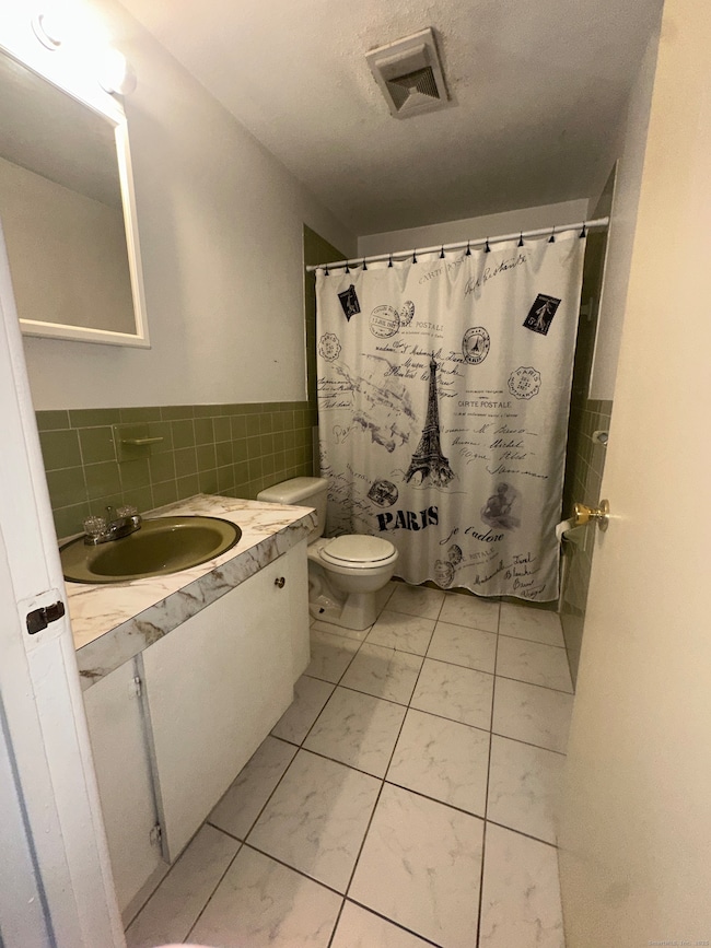 18 Canterbury Arms unit 18, New Milford, CT 06776 - photo 2