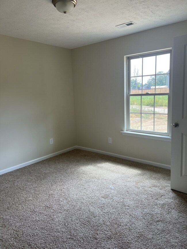 263 Timber Cir, Manchester, TN 37355 - photo 7