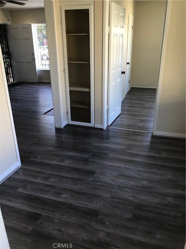 514 W Pear St, Compton, CA 90222 - photo 5