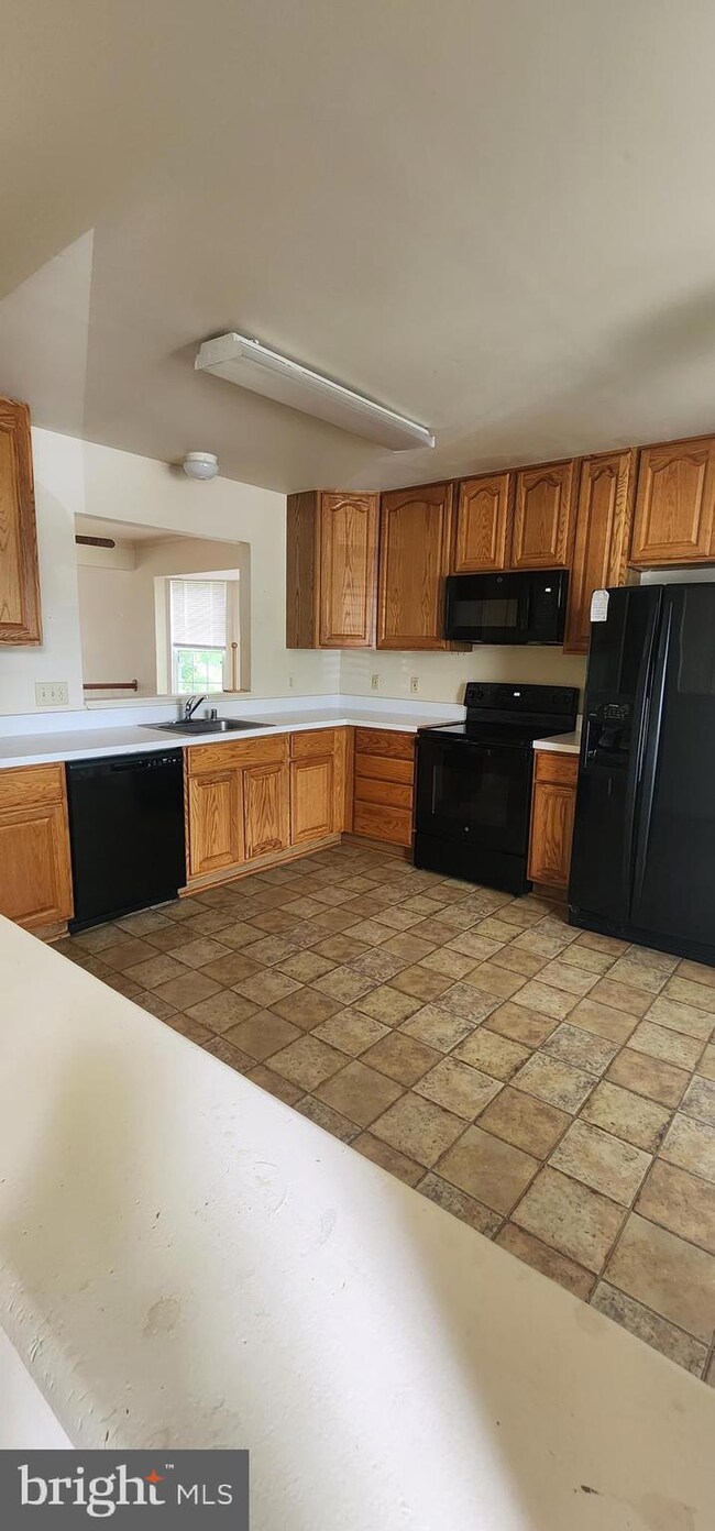 211 Healy Ct, Stafford, VA 22554 - photo 4