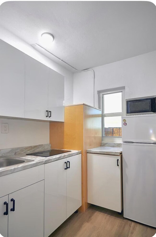 1344 NE 16th Ave unit B, Fort Lauderdale, FL 33304 - photo 5