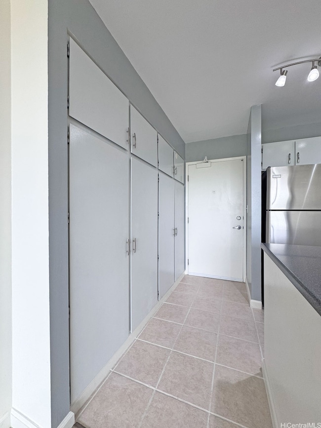 Pearl Regency unit 1809, Aiea, HI 96701 - photo 2