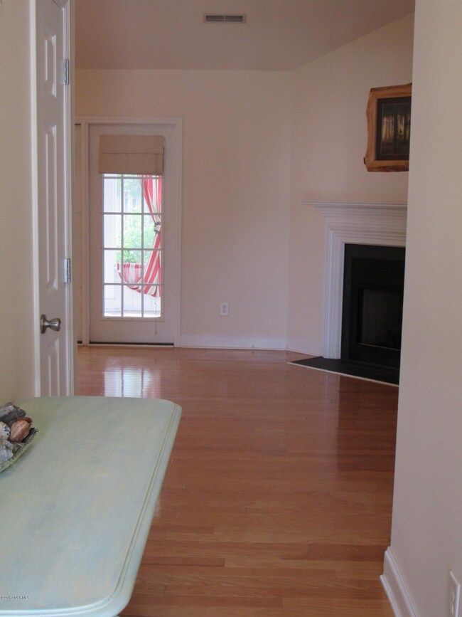 KARTER FOYER