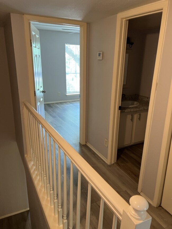 6200 W Tidwell Rd unit 306, Houston, TX 77092 - photo 7