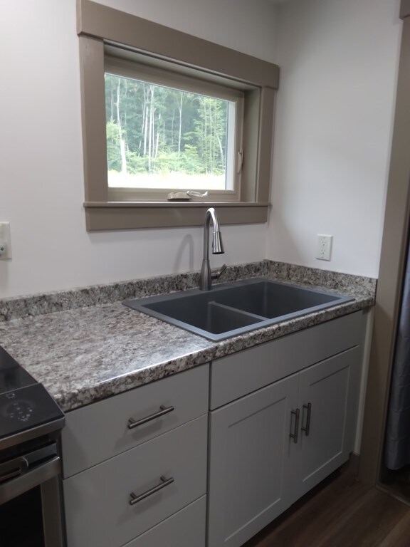 21 Skyview Ln unit 1, Webster, MA 01570 - photo 4