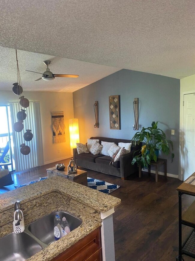 2030 Cascades Blvd unit 302, Kissimmee, FL 34741 - photo 5