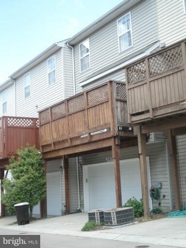 21035 Sojourn Ct, Germantown, MD 20876 - photo 2